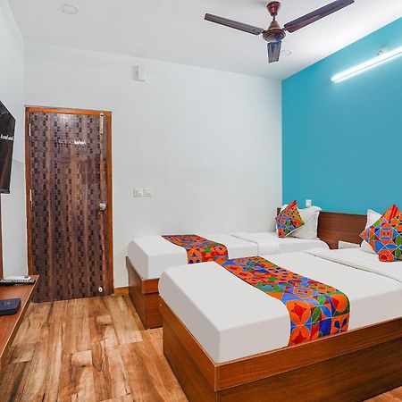 Fabhotel Rlv Green Palace - Nr Kengeri Satellite Town 班加罗尔 外观 照片