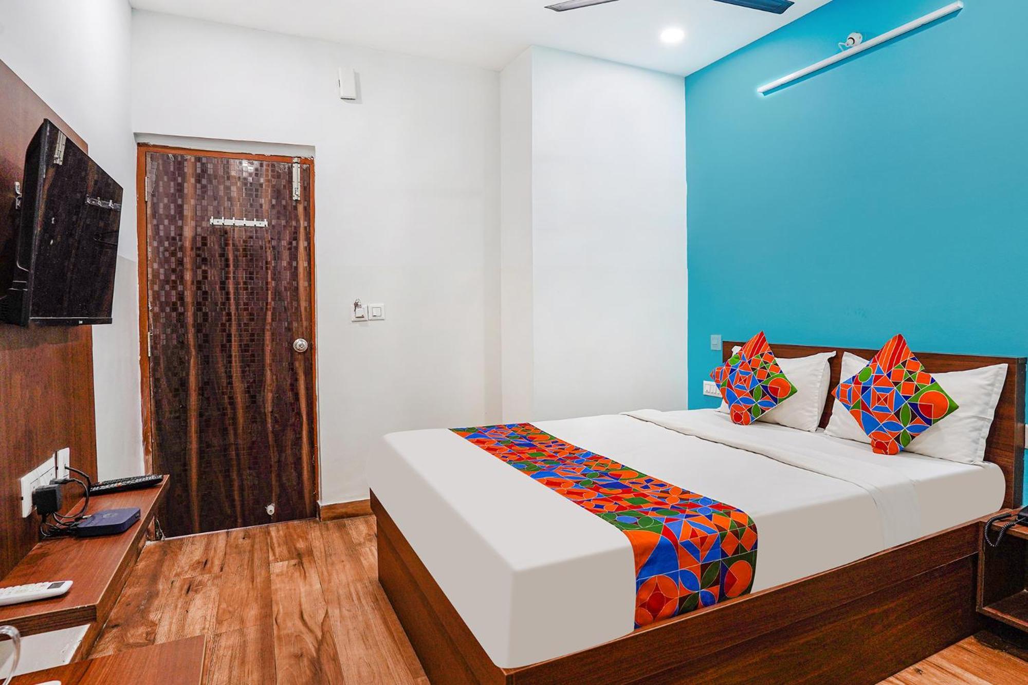 Fabhotel Rlv Green Palace - Nr Kengeri Satellite Town 班加罗尔 外观 照片