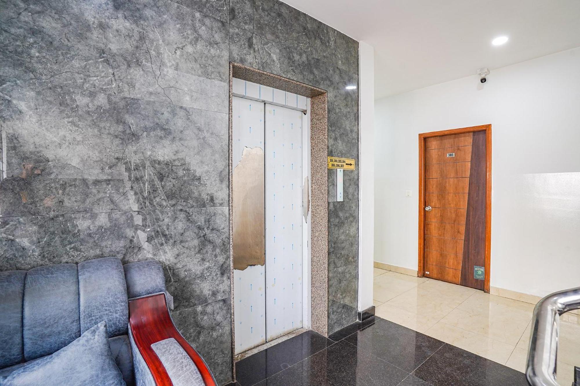 Fabhotel Rlv Green Palace - Nr Kengeri Satellite Town 班加罗尔 外观 照片