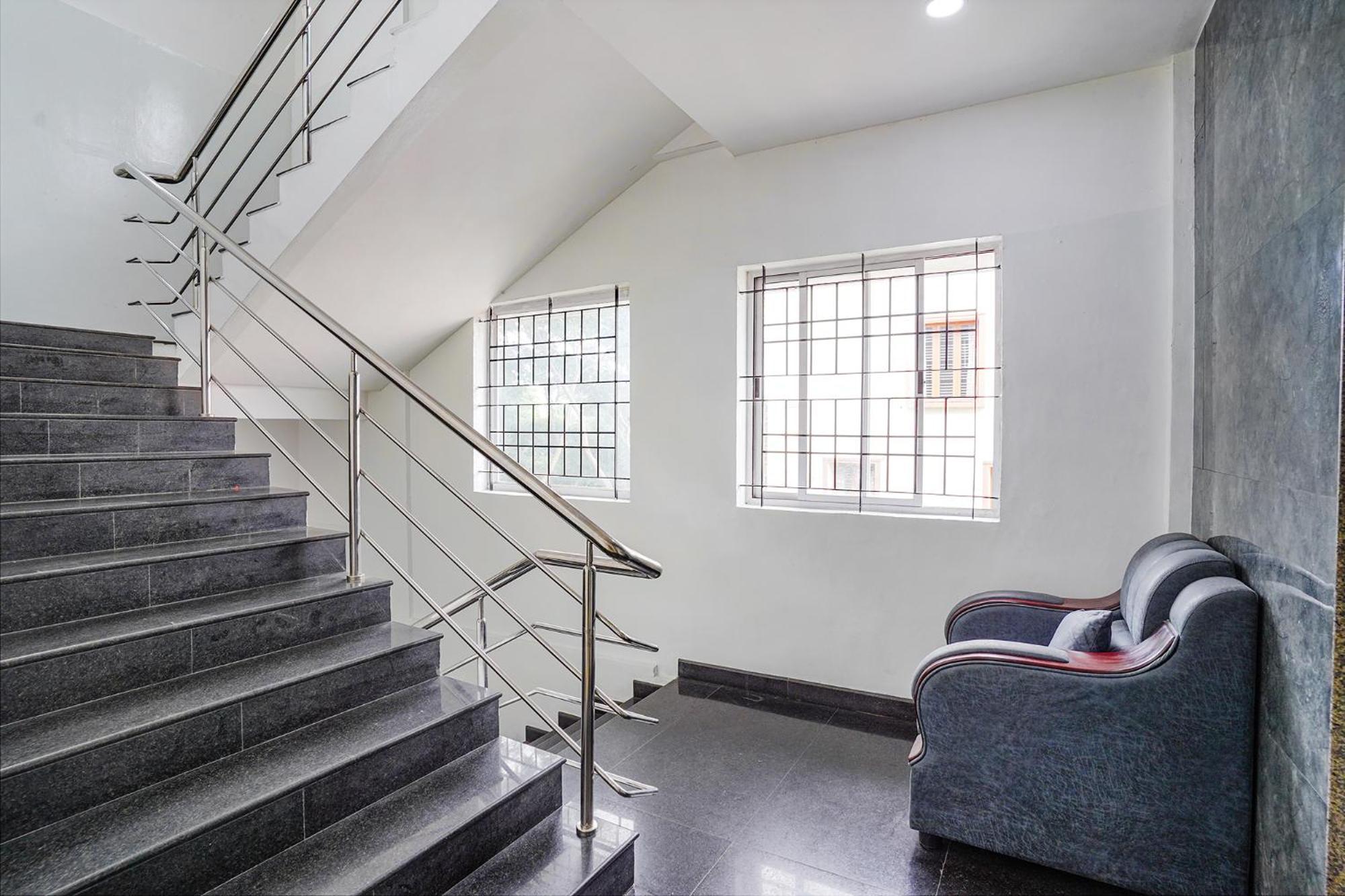 Fabhotel Rlv Green Palace - Nr Kengeri Satellite Town 班加罗尔 外观 照片