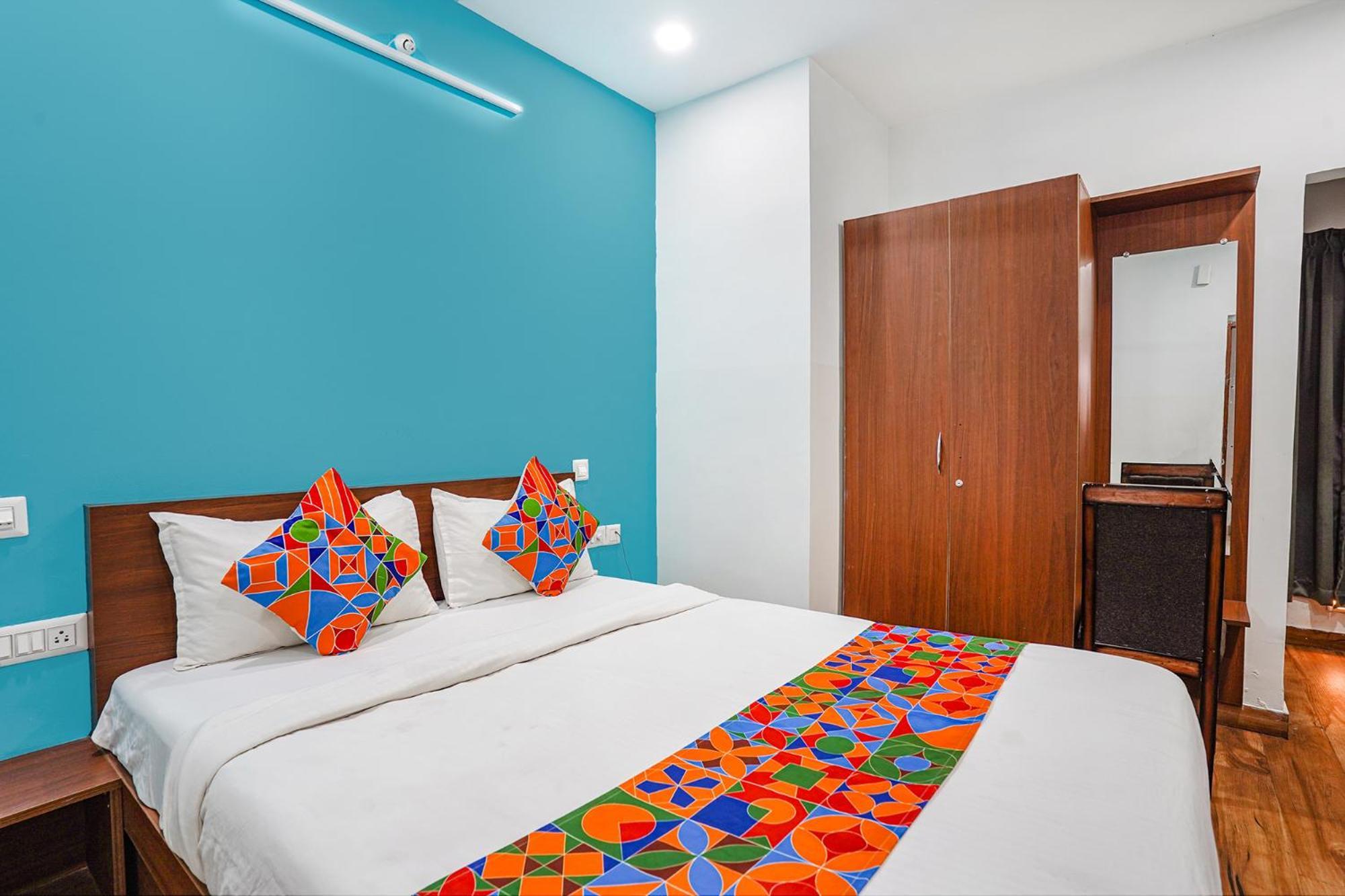 Fabhotel Rlv Green Palace - Nr Kengeri Satellite Town 班加罗尔 外观 照片