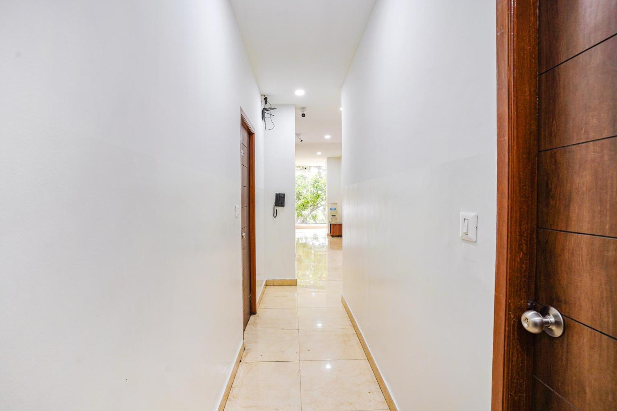 Fabhotel Rlv Green Palace - Nr Kengeri Satellite Town 班加罗尔 外观 照片