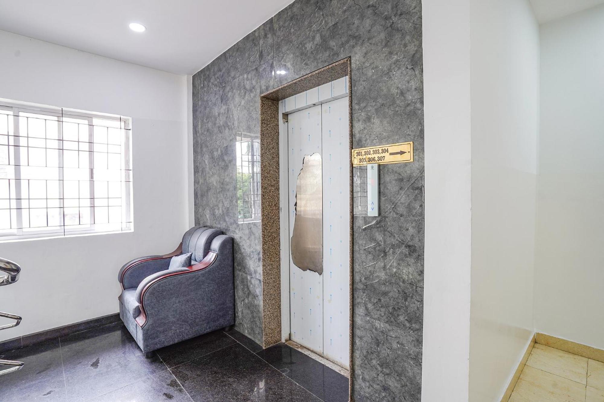 Fabhotel Rlv Green Palace - Nr Kengeri Satellite Town 班加罗尔 外观 照片