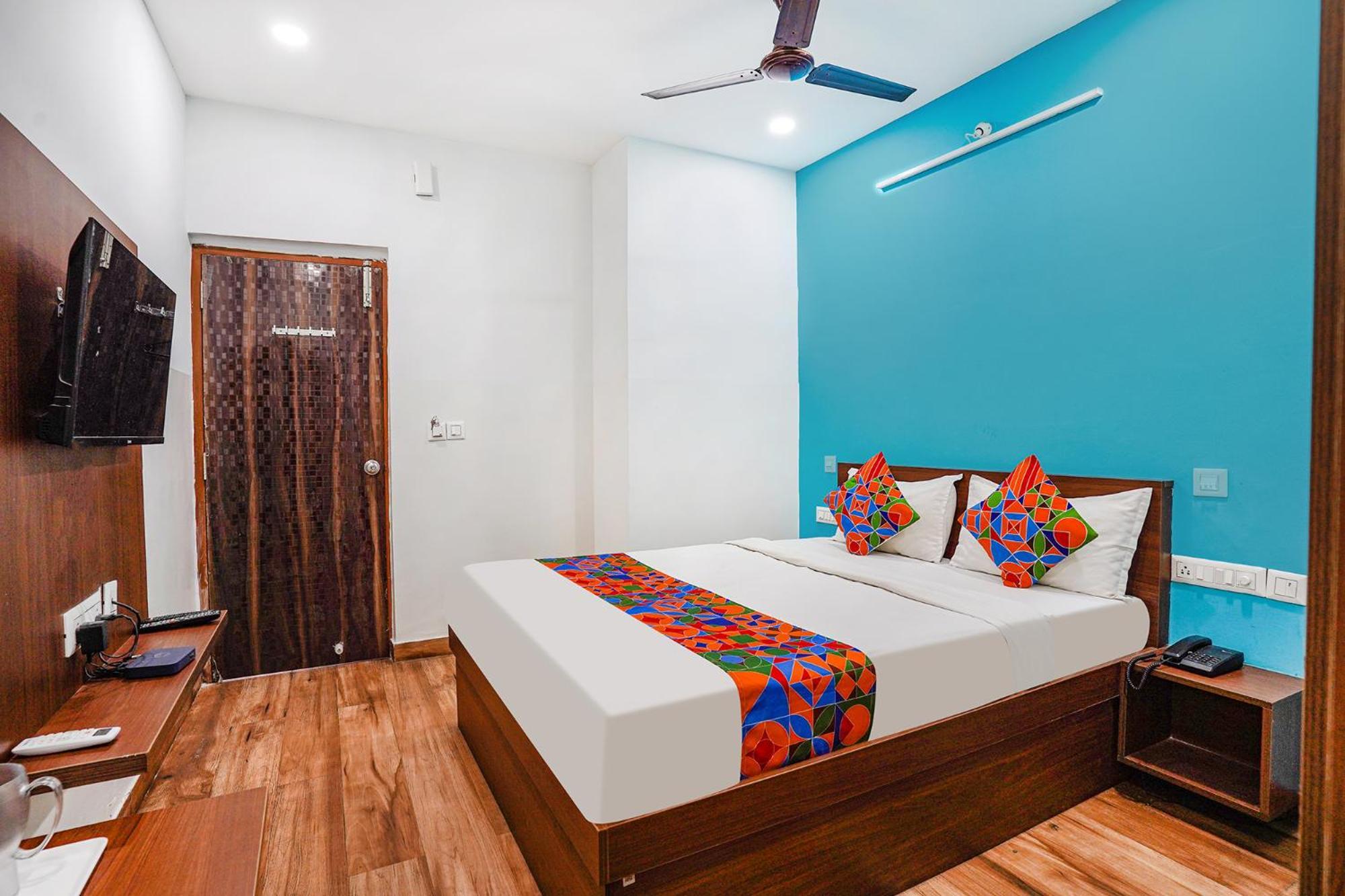 Fabhotel Rlv Green Palace - Nr Kengeri Satellite Town 班加罗尔 外观 照片