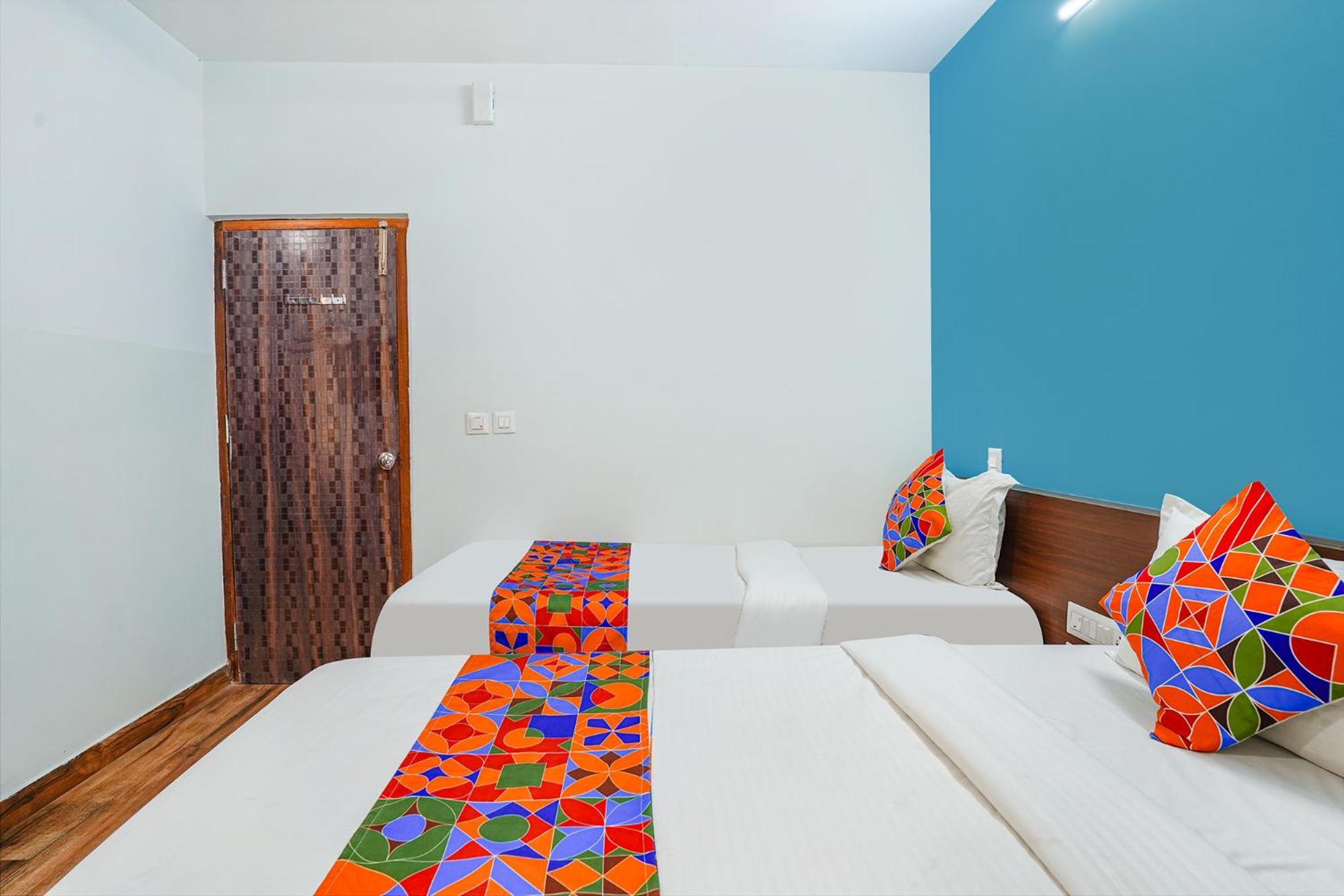 Fabhotel Rlv Green Palace - Nr Kengeri Satellite Town 班加罗尔 外观 照片