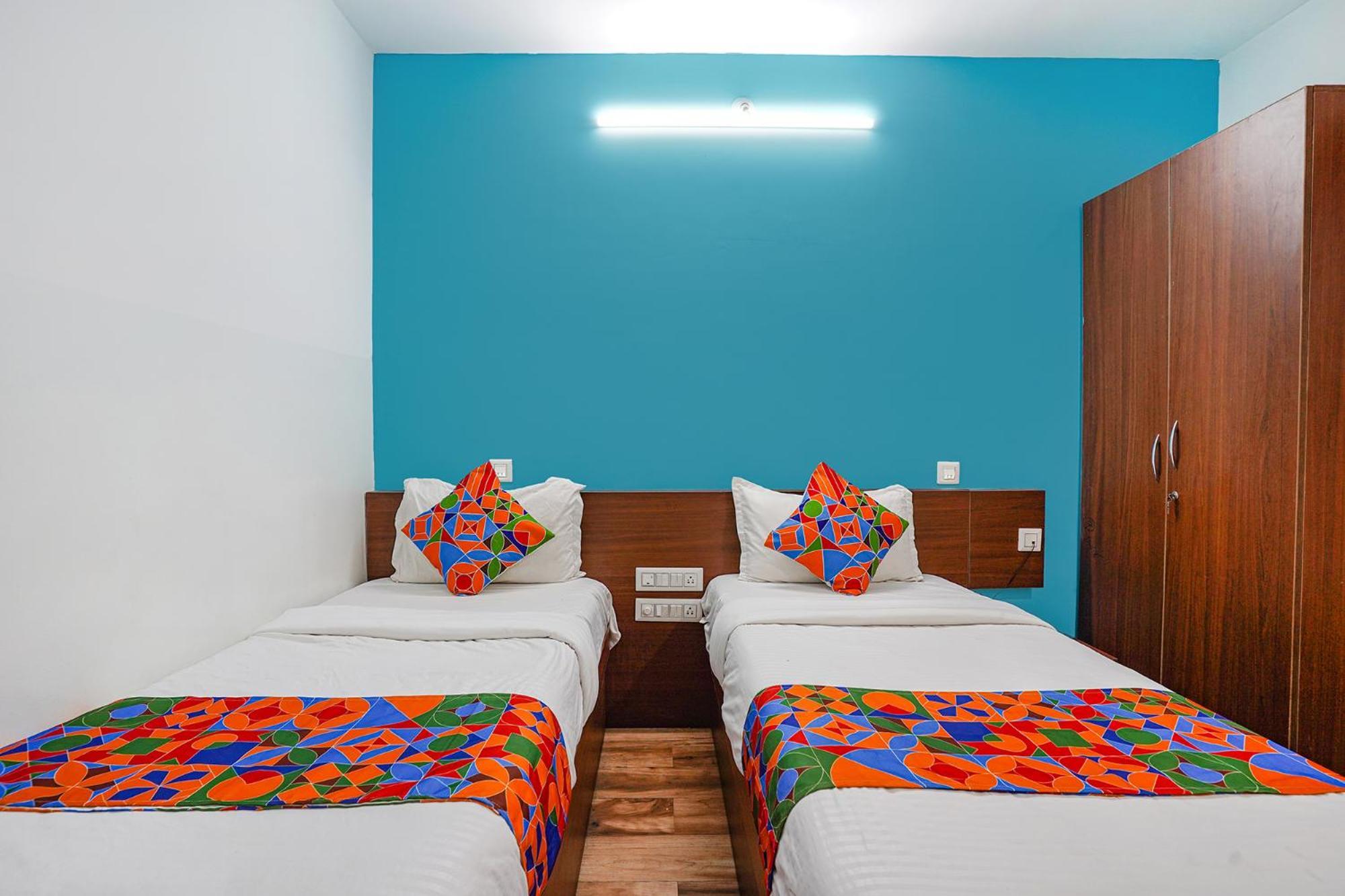 Fabhotel Rlv Green Palace - Nr Kengeri Satellite Town 班加罗尔 外观 照片
